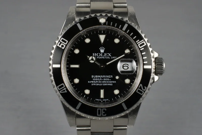 Discover Luxury Rolex Watches –2001 Rolex Submariner 16610