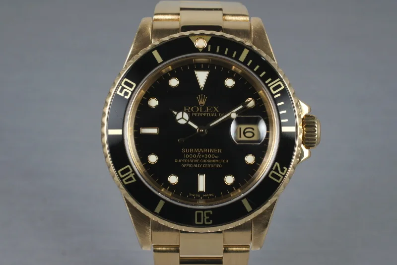 Classic Rolex Timepieces for the Discerning –2003 Rolex 18K Submariner 16618