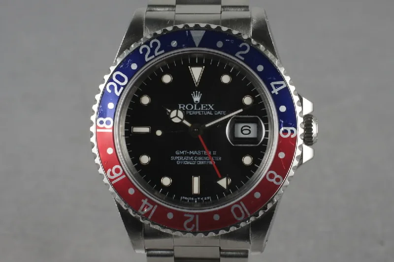 Rolex Watches: Where Innovation Meets Tradition –1996 Rolex Mens 16710 GMT-Master II