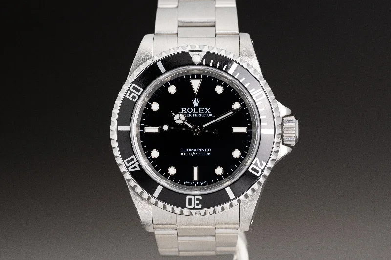 Shop Iconic Rolex Models at Unbeatable Prices –2000 Rolex Submariner 14060 No Date 2 Liner